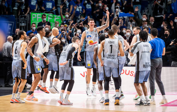 本赛季他在 本赛季他在